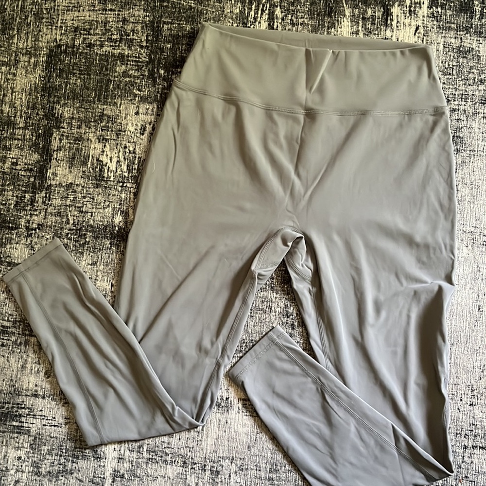 💕Buffbunny Monarch Light Gray High-Waist Leggings